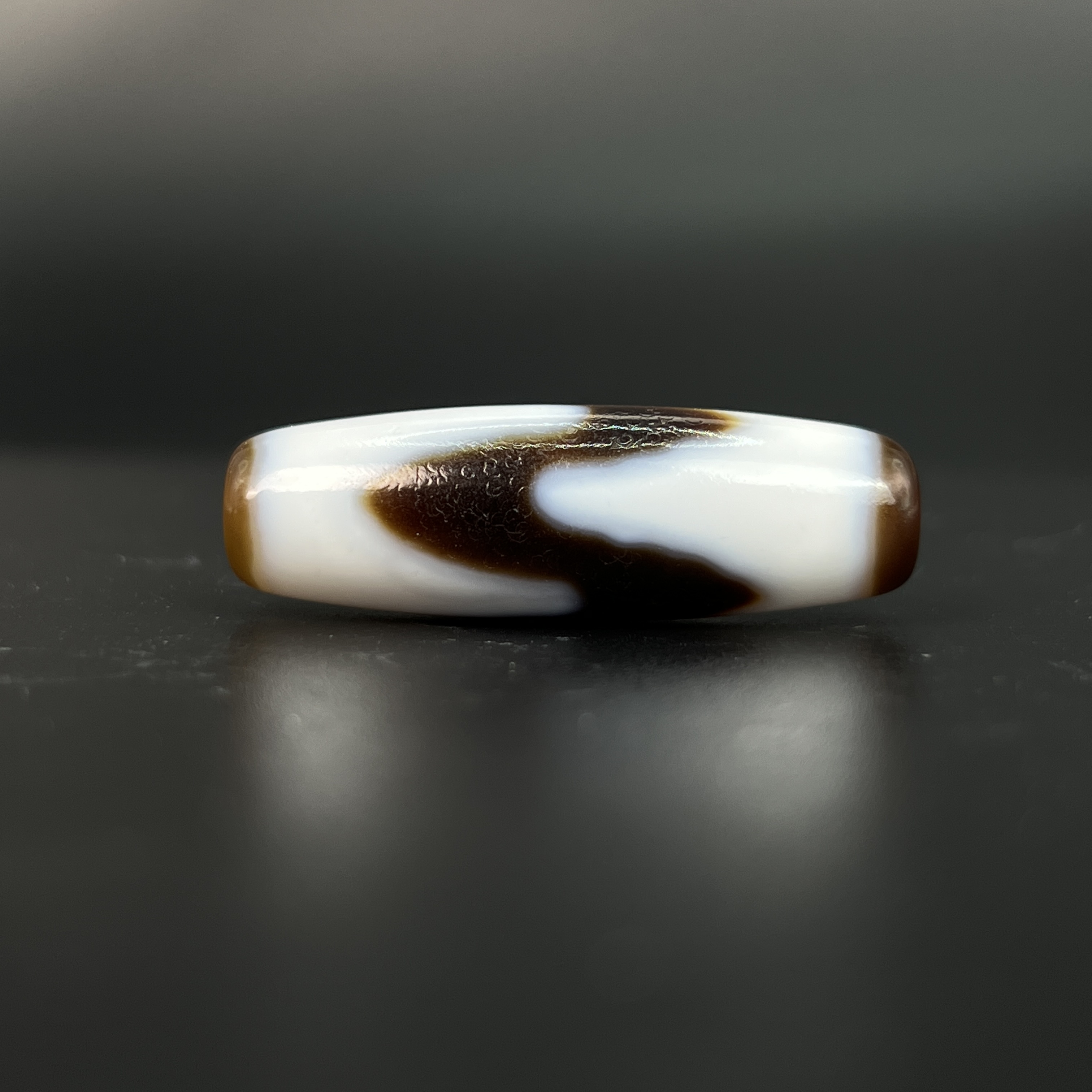 "民国虎牙玛瑙珠/ DL519863/ 古玩/收藏/德州文物"