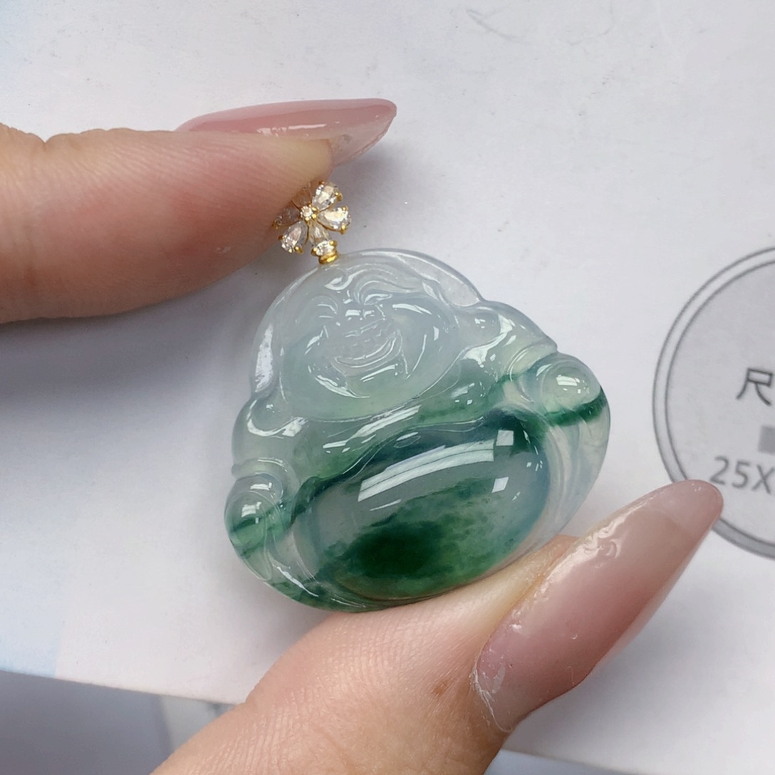 颈饰18K金镶嵌翡翠