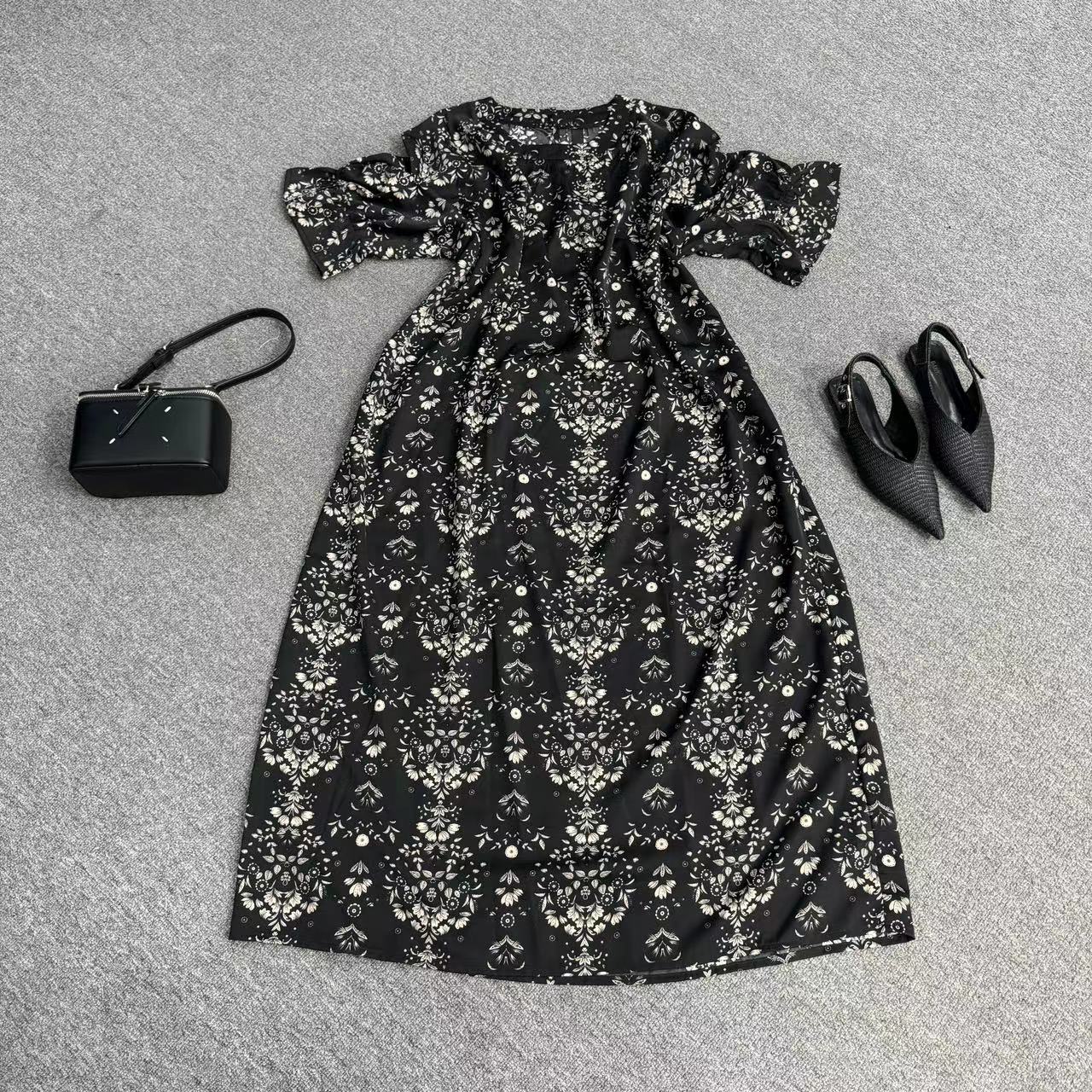 瑶睿安NO退NO换！！慎拍！设计大码直筒碎花连衣长裙 3272