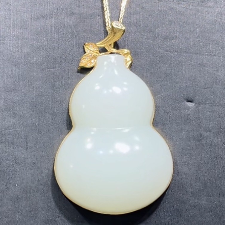 油膏料！新疆和田玉且末白玉葫芦吊坠18K金镶嵌