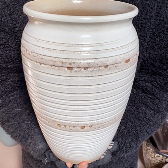 紫砂花盆口20高30，米白色气泡款