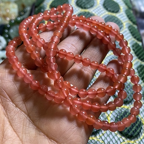 南红玛瑙颈饰未镶嵌一个