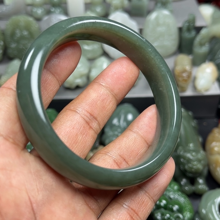 和田玉把件未镶嵌感*