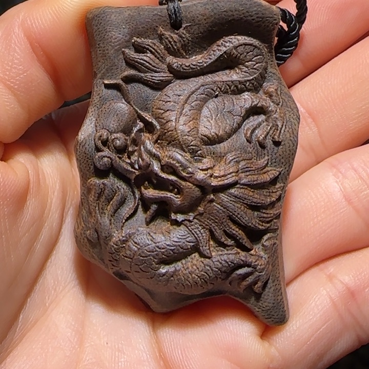 沉香吊坠包头壳子吊坠9.2克