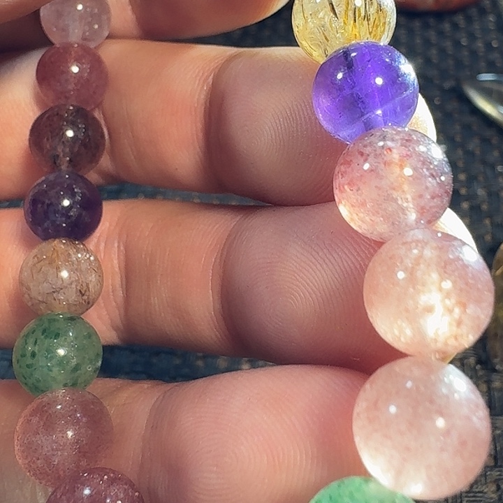 阿***婆未镶嵌颈饰水晶我
