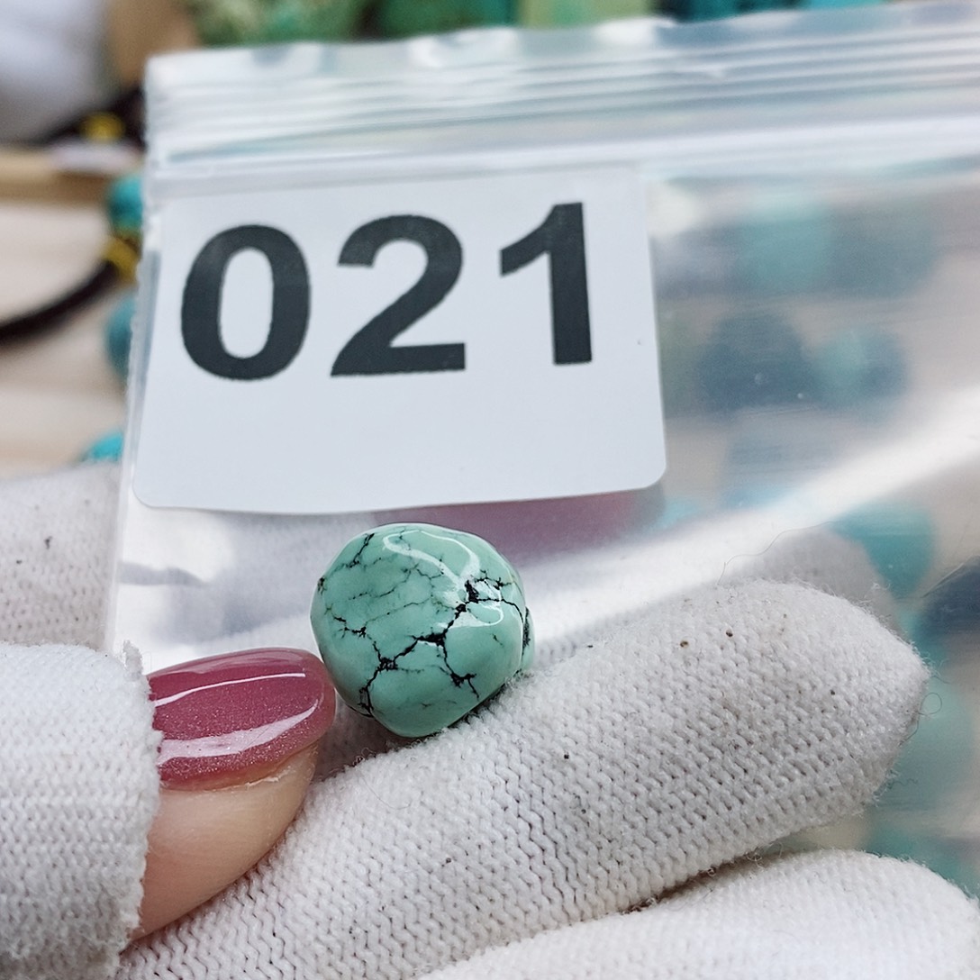 绿松石颈饰未镶嵌