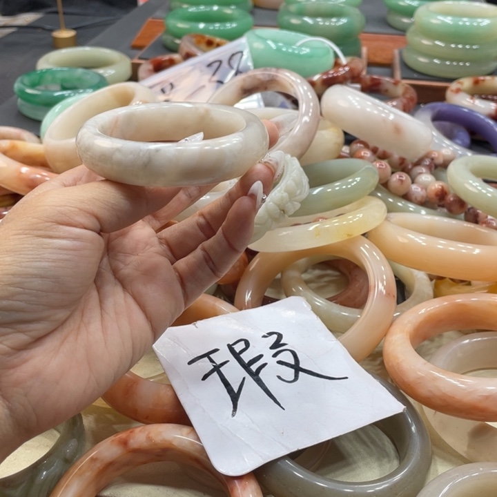 鸢***花石英质玉钛钢珠宝奇石