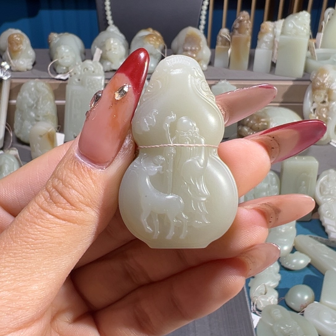 清***寂和田玉（糖玉）未镶嵌颈饰