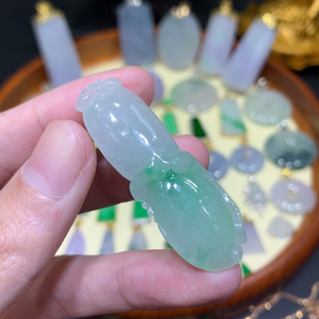 翡翠吊坠(不含链)未镶嵌