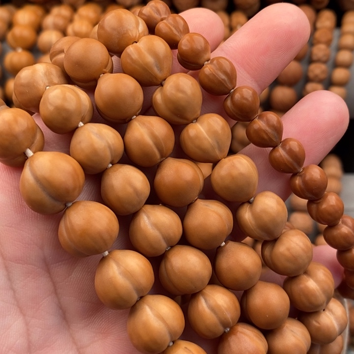 微瑕泛油二等品屁桃