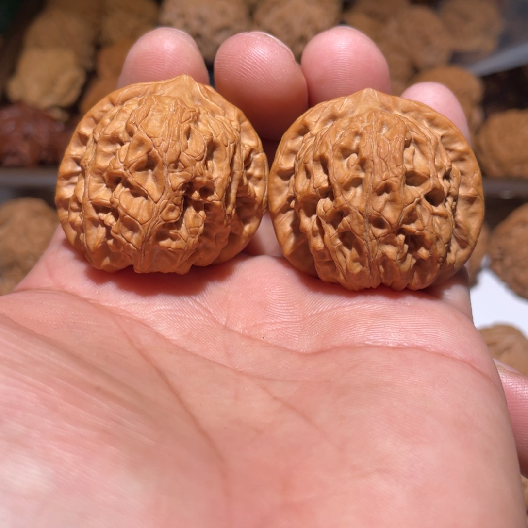 文玩核桃吊坠龙脉元宝