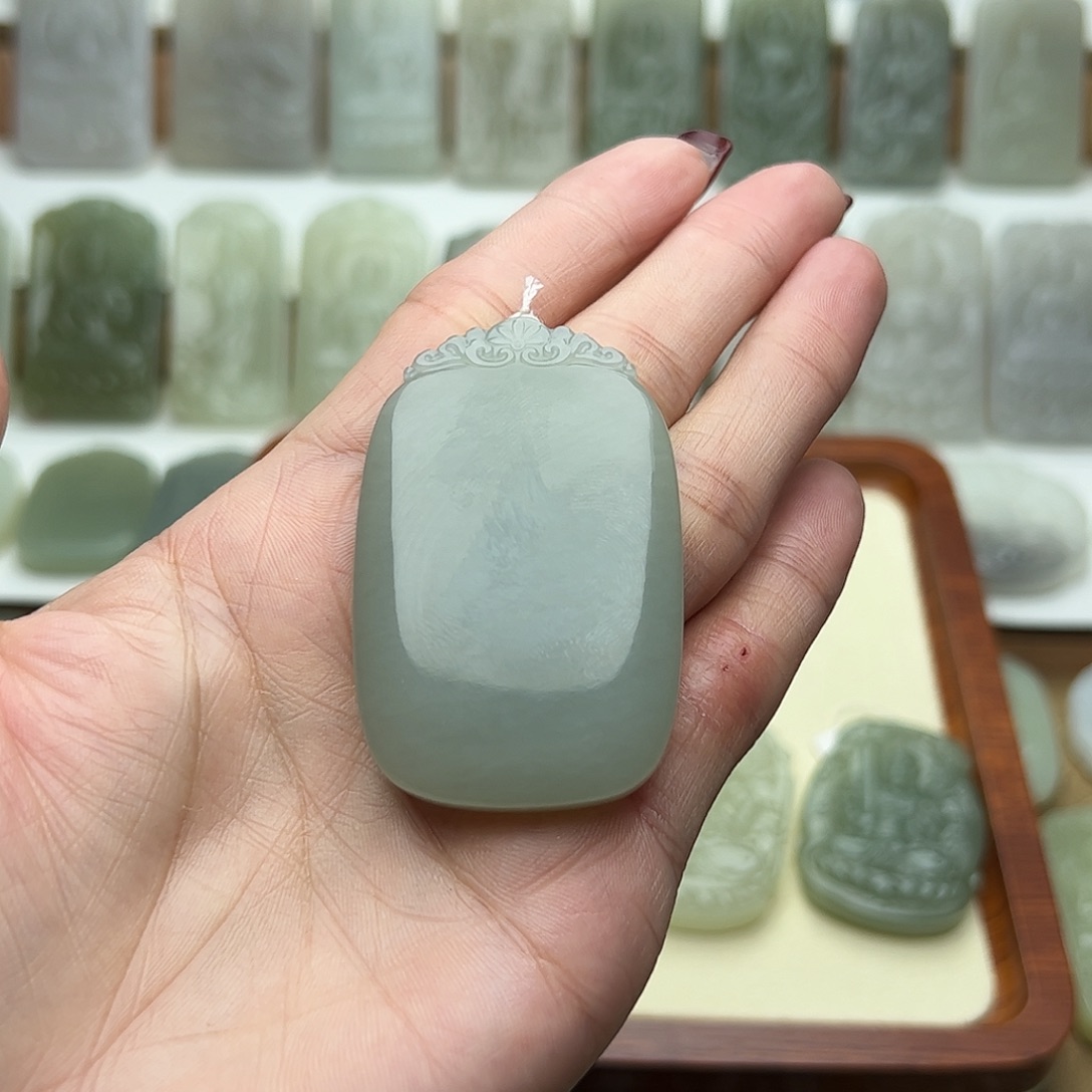 6***6和田玉未镶嵌颈饰