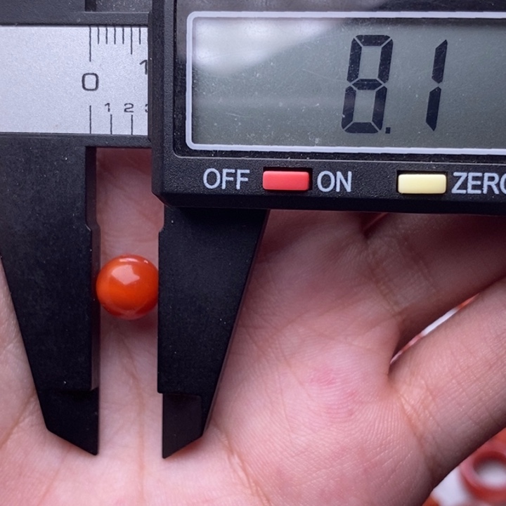 南红玛瑙配饰未镶嵌小矿点