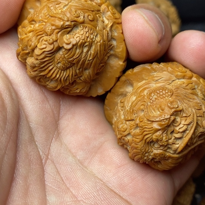 文玩核桃把件化**难龙凤