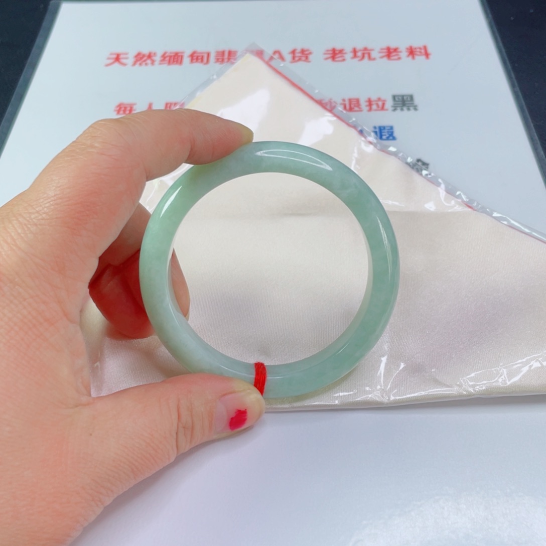 翡翠手镯未镶嵌珊*