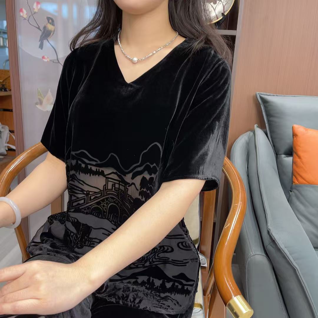 山水画蚕丝丝绒鸡心领半袖上衣