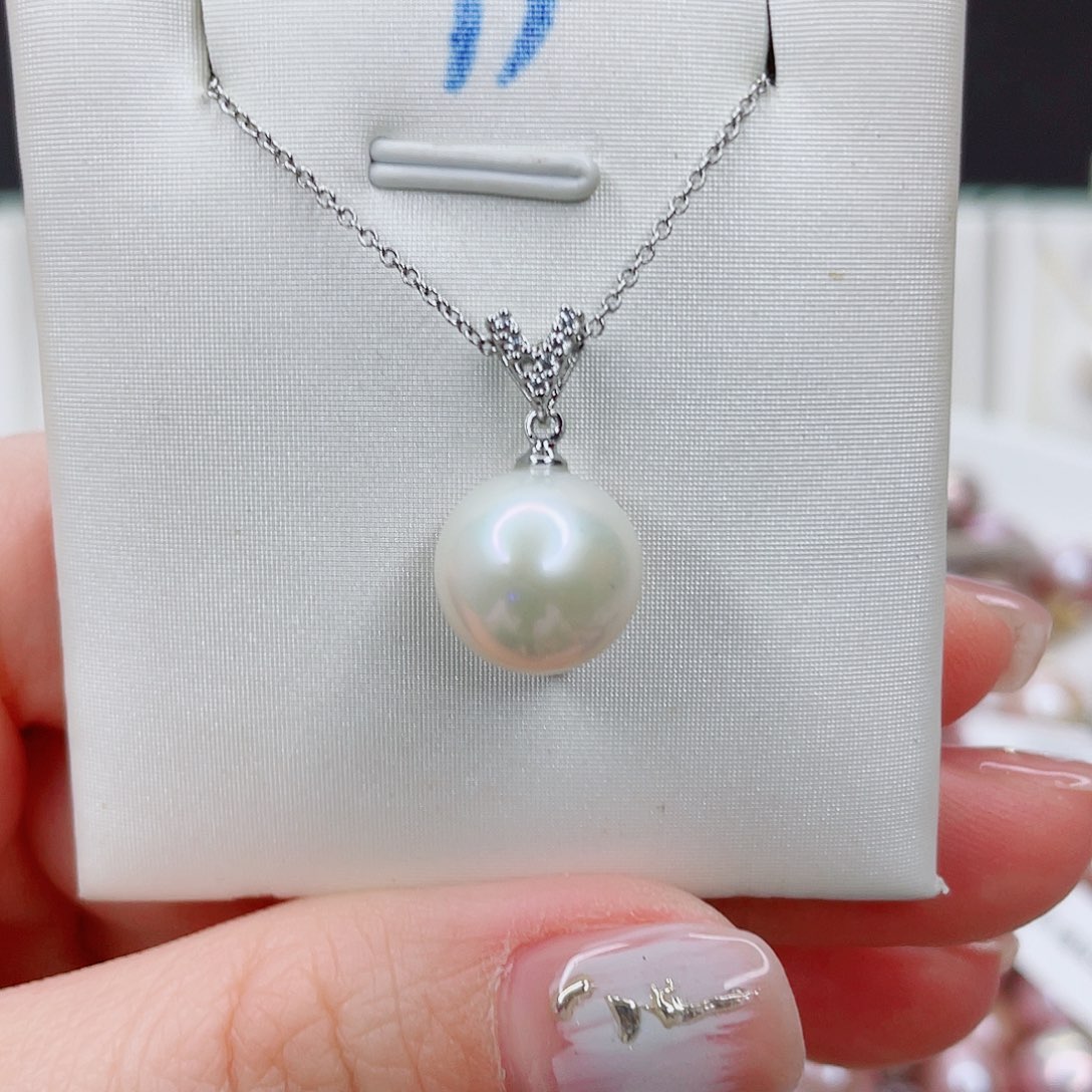 淡水珍珠吊坠(赠链)未镶嵌