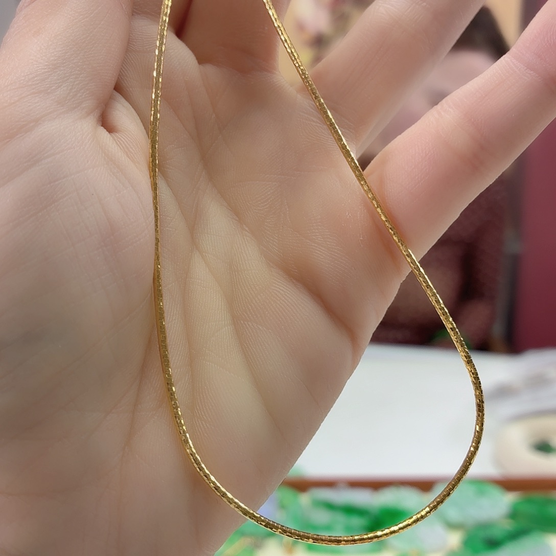 翡翠未镶嵌颈饰项圈