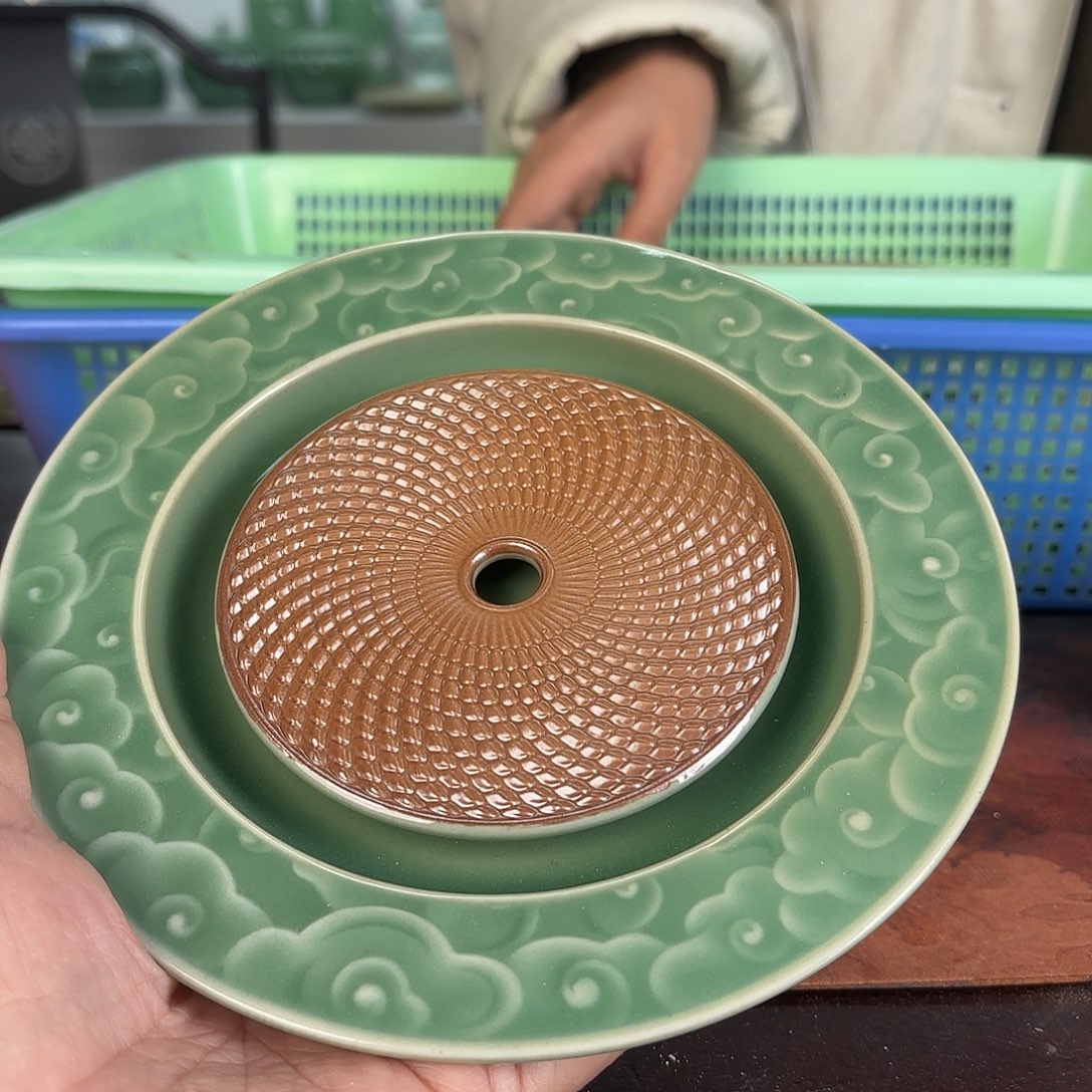 龙泉云间青瓷小米茶器