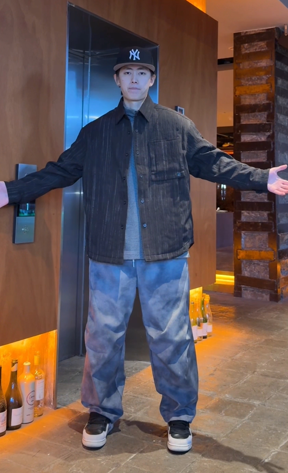 2025新款冬季保暖防风时尚短款羽绒服