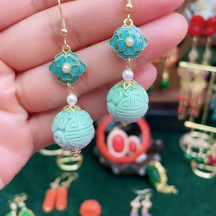 石英质玉耳钉合金