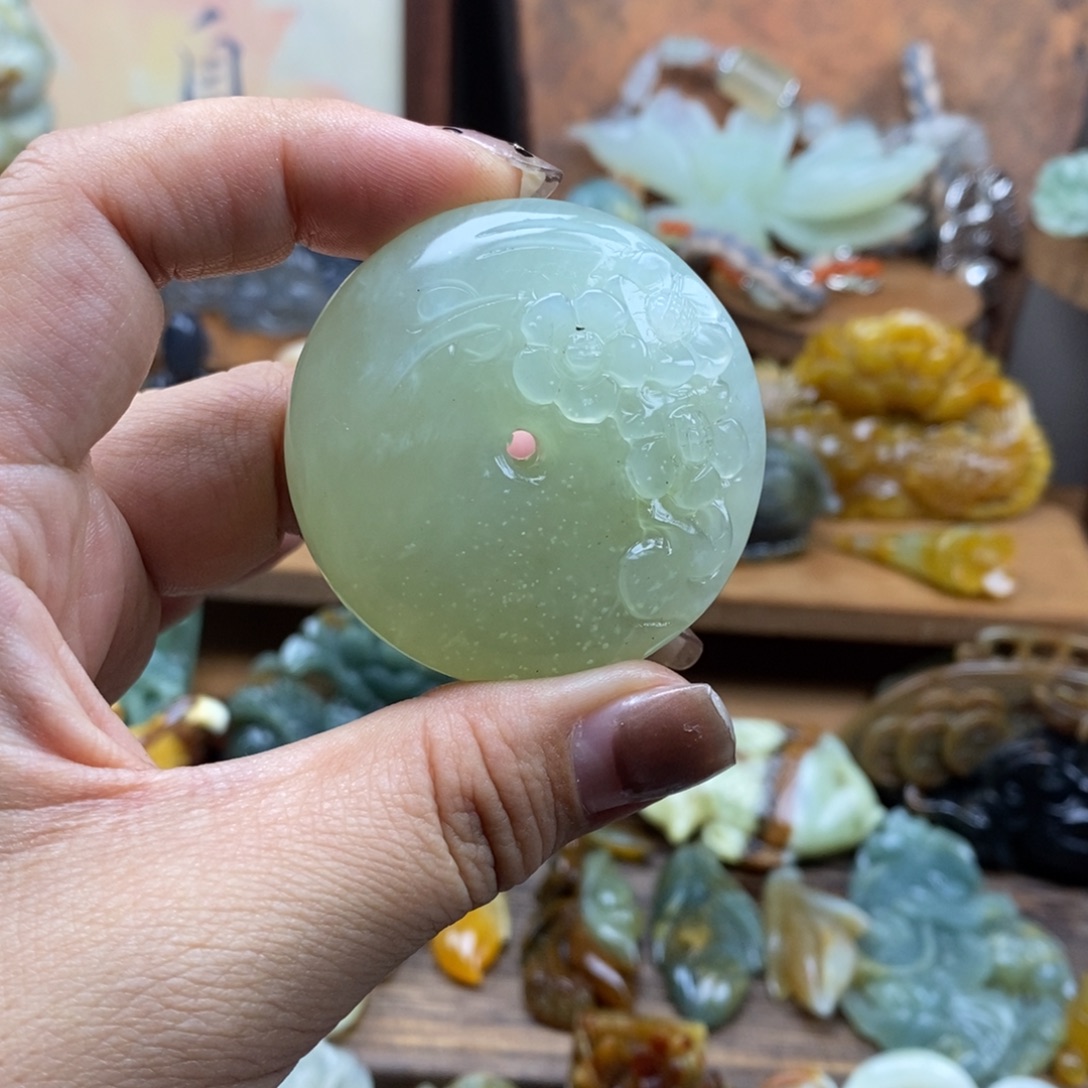 蛇纹石玉未镶嵌吊坠(赠链)