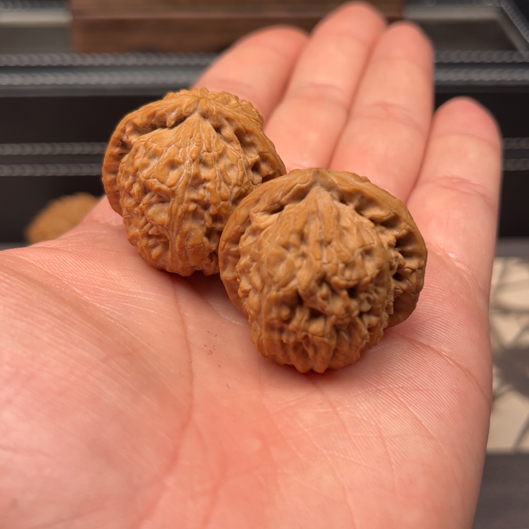 文玩核桃吊坠S****子33白狮子