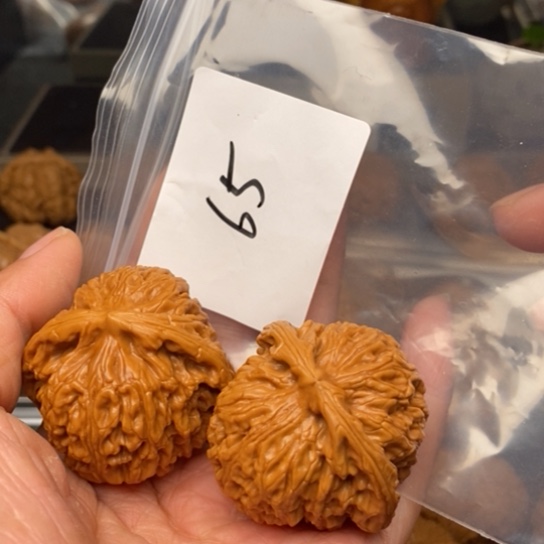 桃核吊坠?****?65南疆狮子