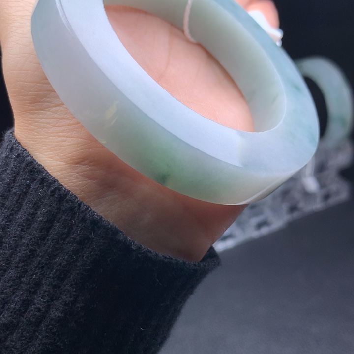 未镶嵌翡翠手镯定制翡翠