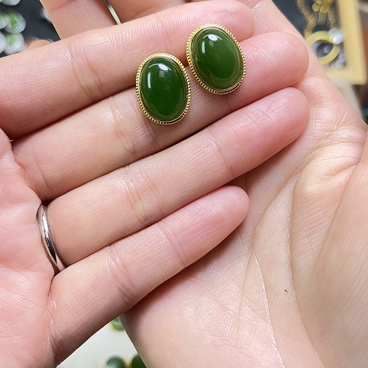 迷***鹿和田玉银S925镶嵌耳饰