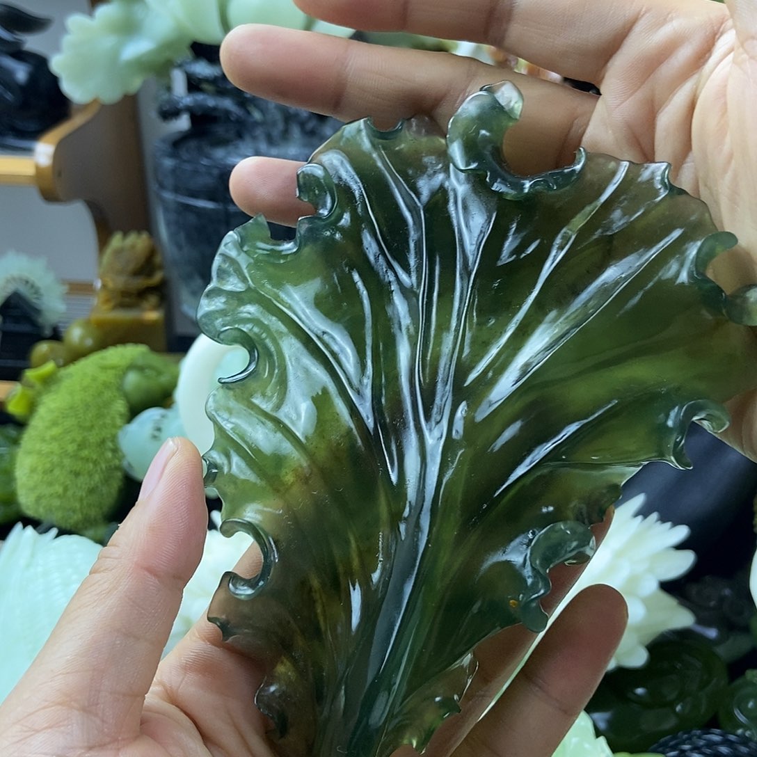 用***9未镶嵌蛇纹石玉手把