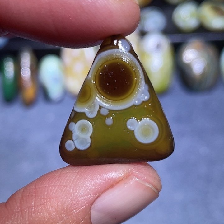 玛瑙/玉髓未镶嵌珠宝奇石