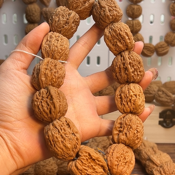 文玩核桃吊坠南疆石手持