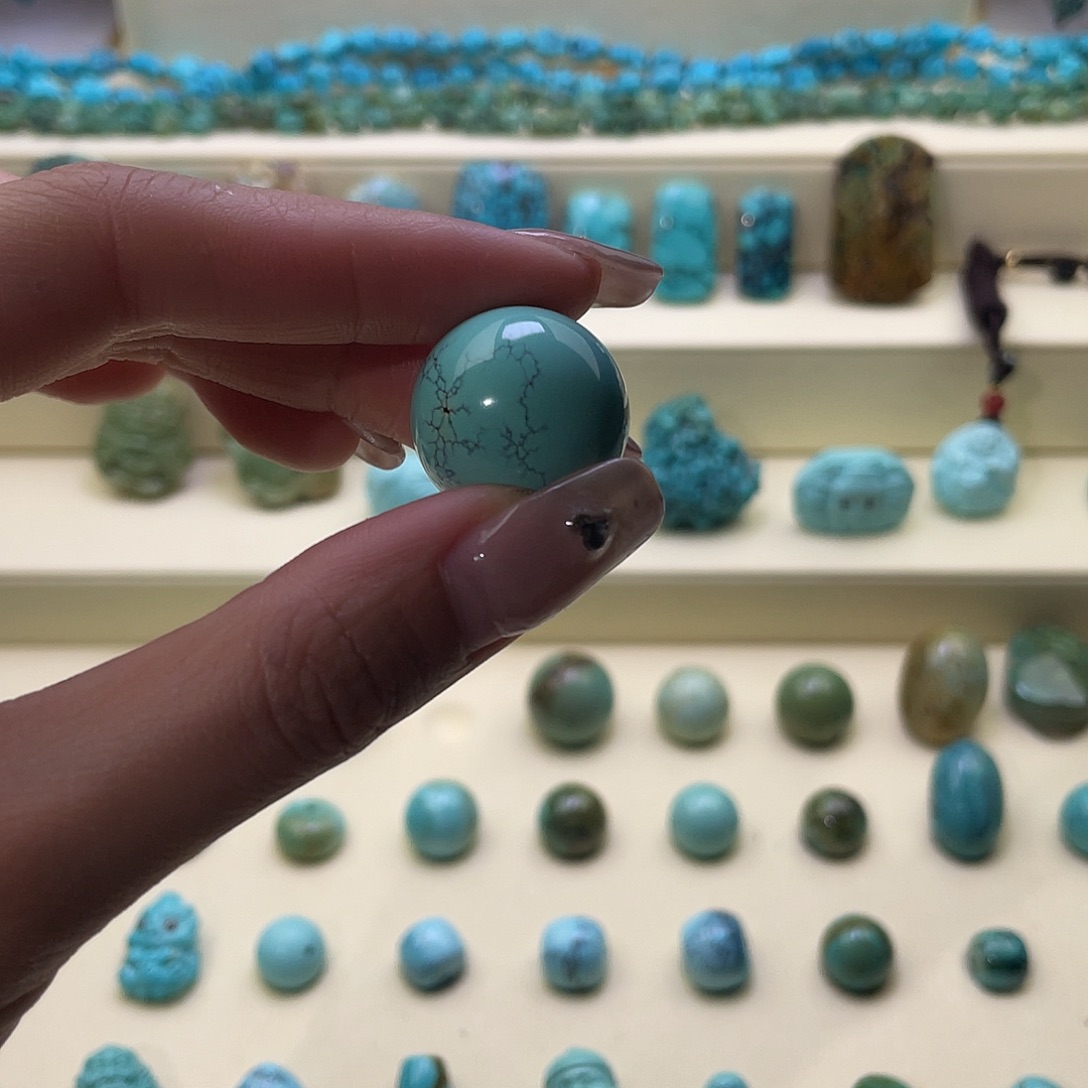 绿松石未镶嵌颈饰