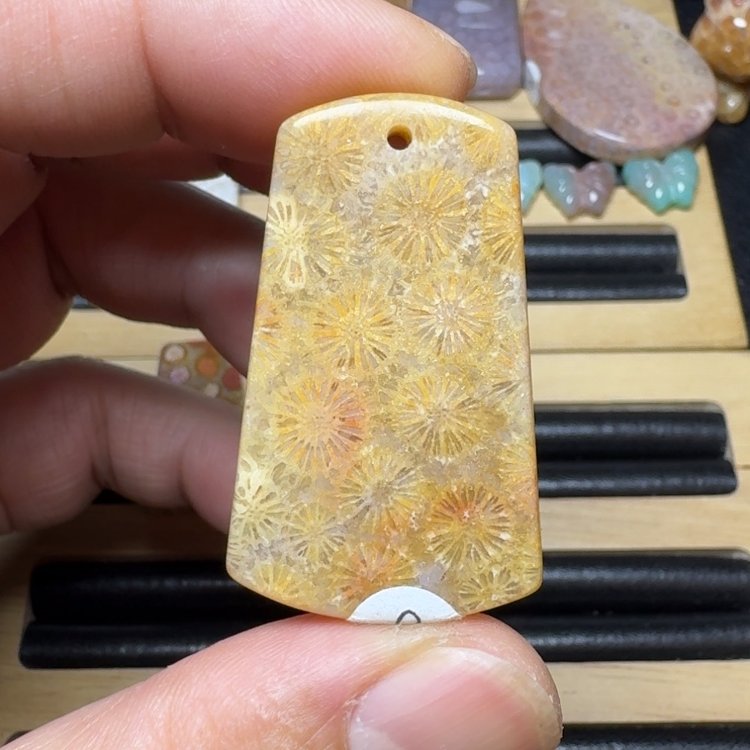 硅化玉纯天然色有机玉石未镶嵌