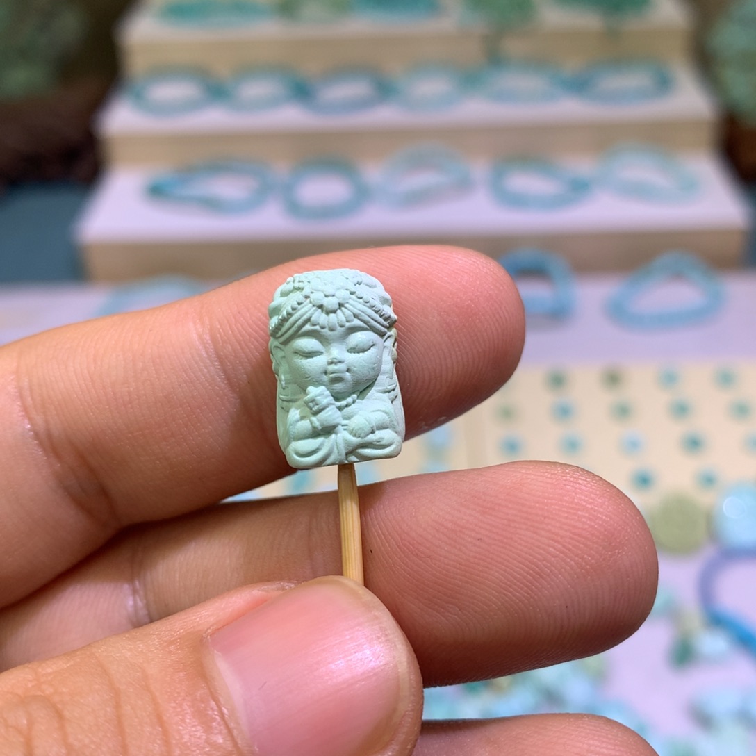 绿松石配饰未镶嵌