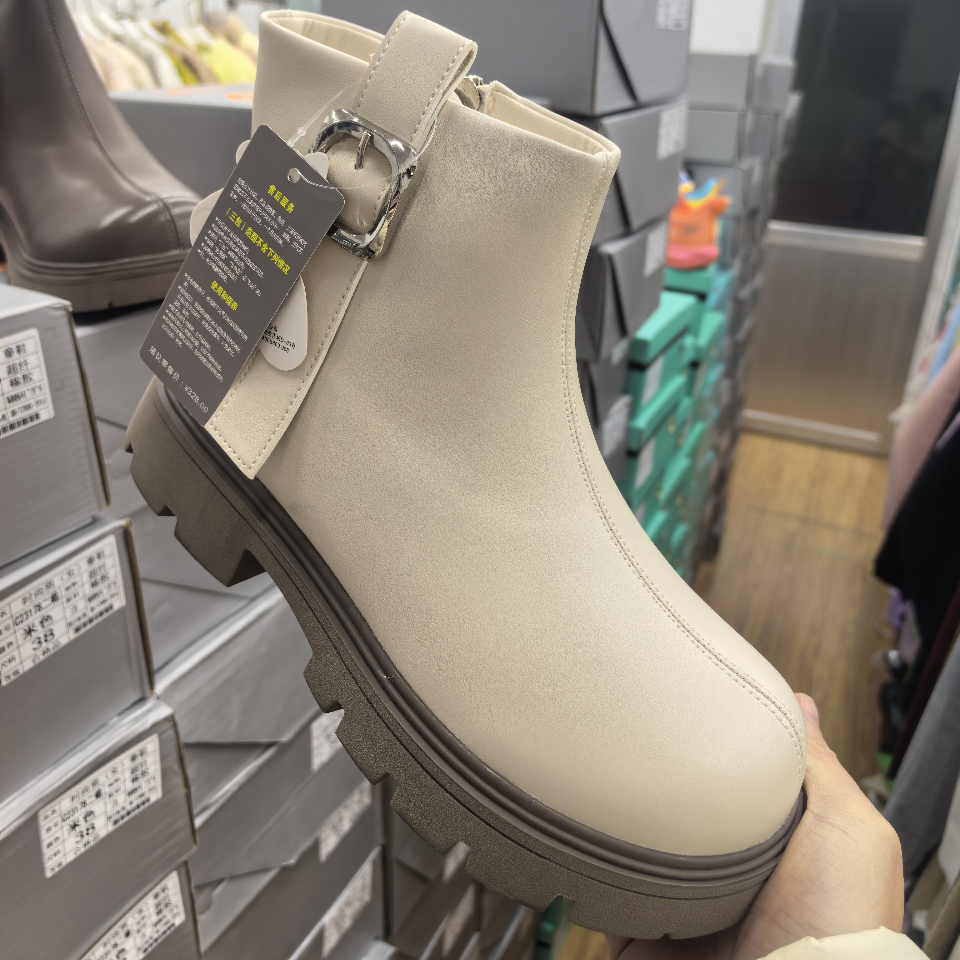 新款短靴洋气时尚二棉靴软底百搭皮靴