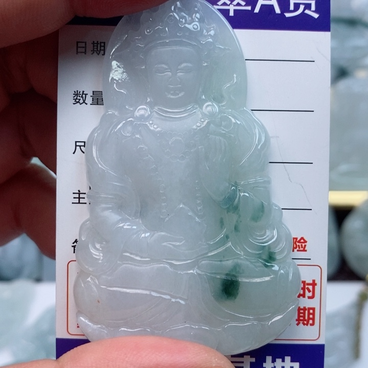 翡翠颈饰未镶嵌度母