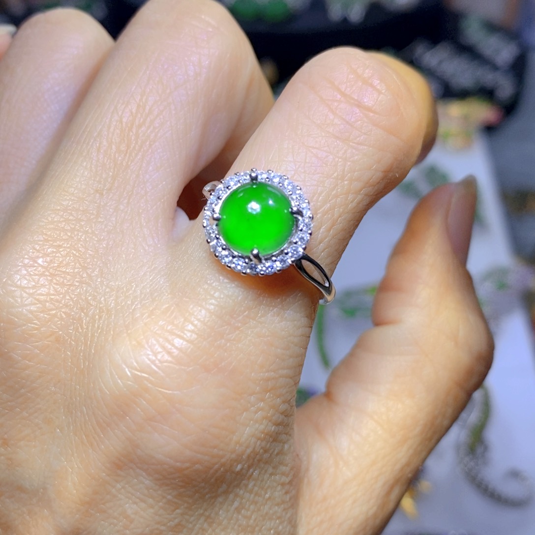 翡翠颈饰银S925镶嵌天然翡翠