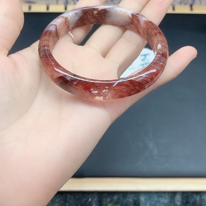 水晶手镯未镶嵌132（5859摄氏度）