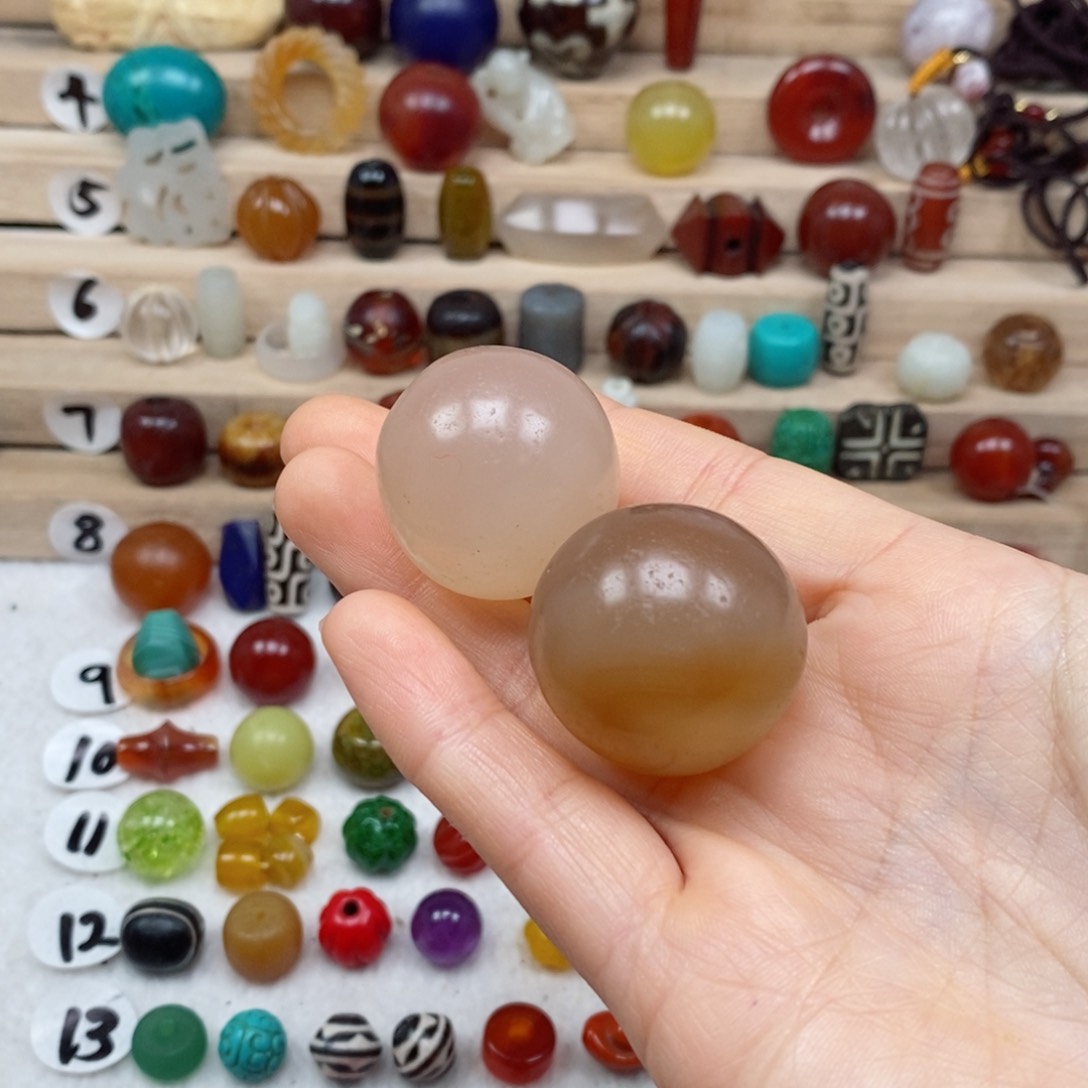 未镶嵌颈饰玛瑙/玉髓钝*