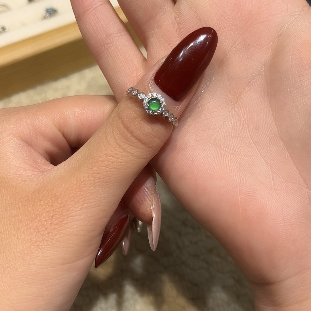 闻***兔翡翠银S925镶嵌戒指不退不换