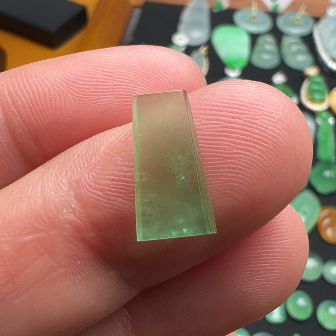 翡翠颈饰未镶嵌无事牌13.5