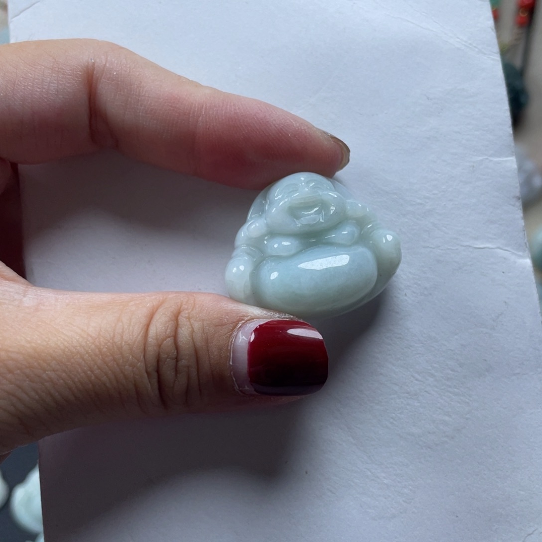 翡翠颈饰未镶嵌佛公