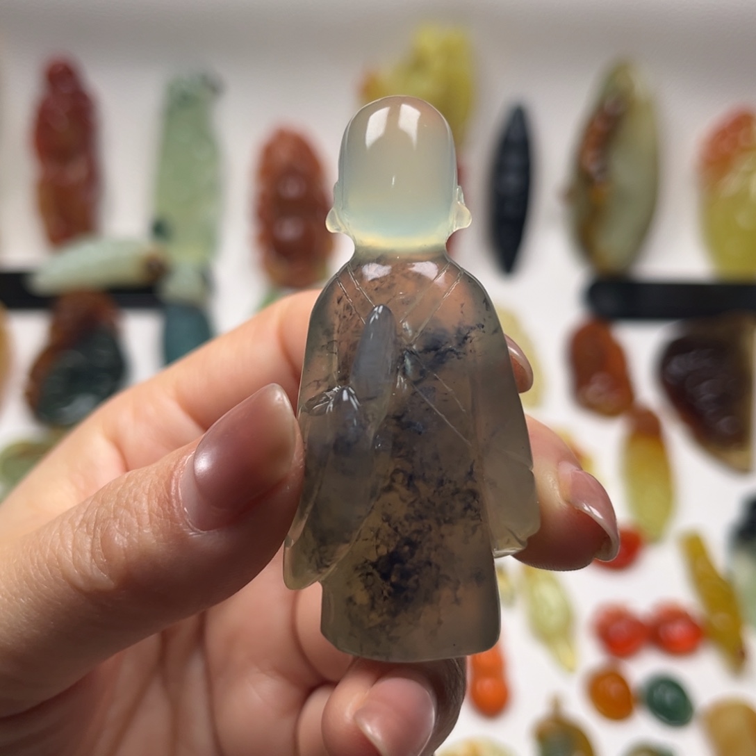 岫玉未镶嵌颈饰岫玉