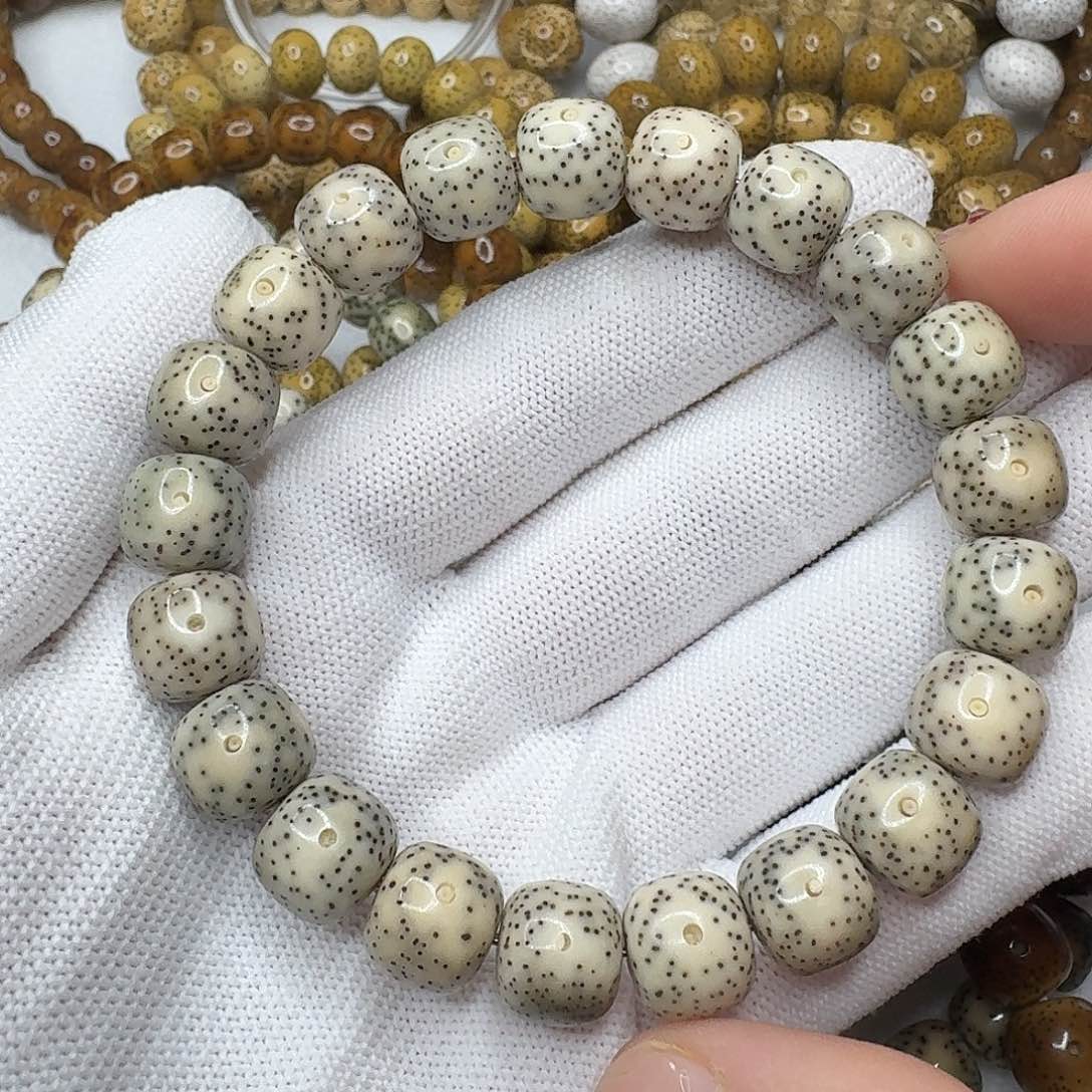 星月菩提手串1****姨11石玉瓷白飘青花