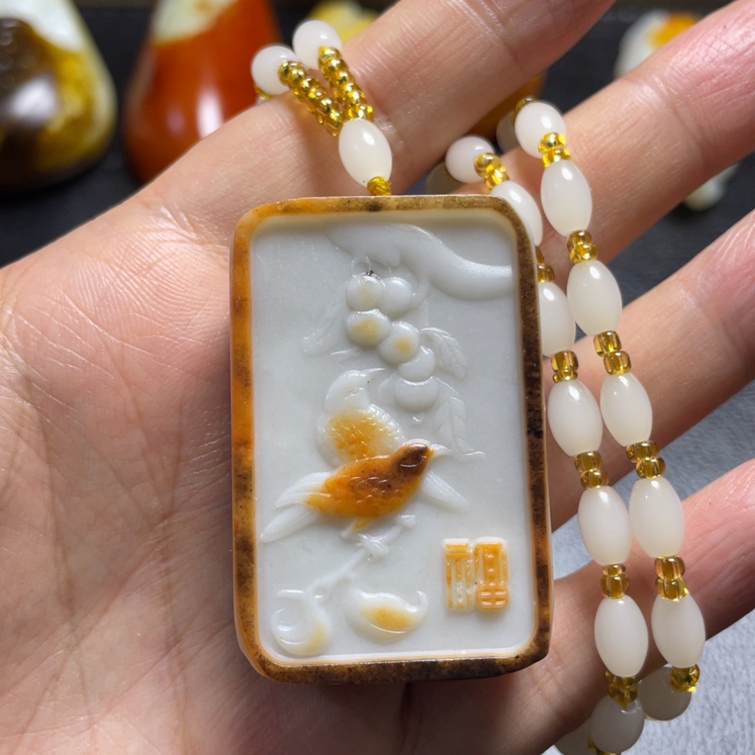 和田玉未镶嵌颈饰