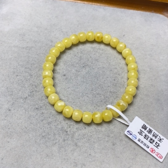 蜜蜡裸石未镶嵌手串