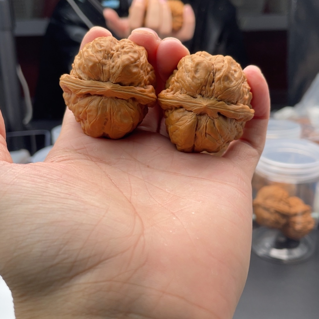 文玩核桃吊坠蛤蟆头