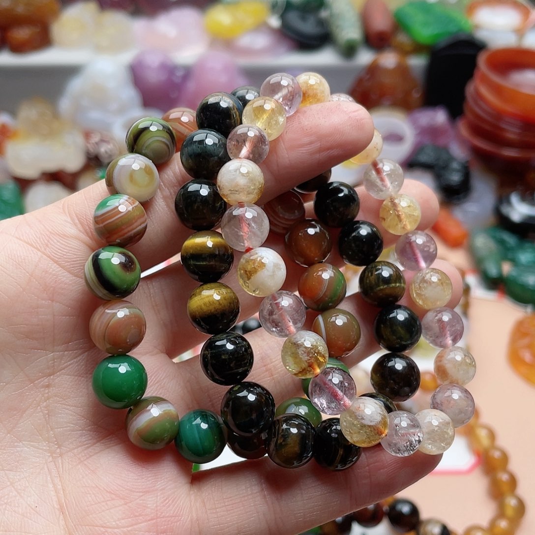 玛瑙/玉髓颈饰合金弓****争